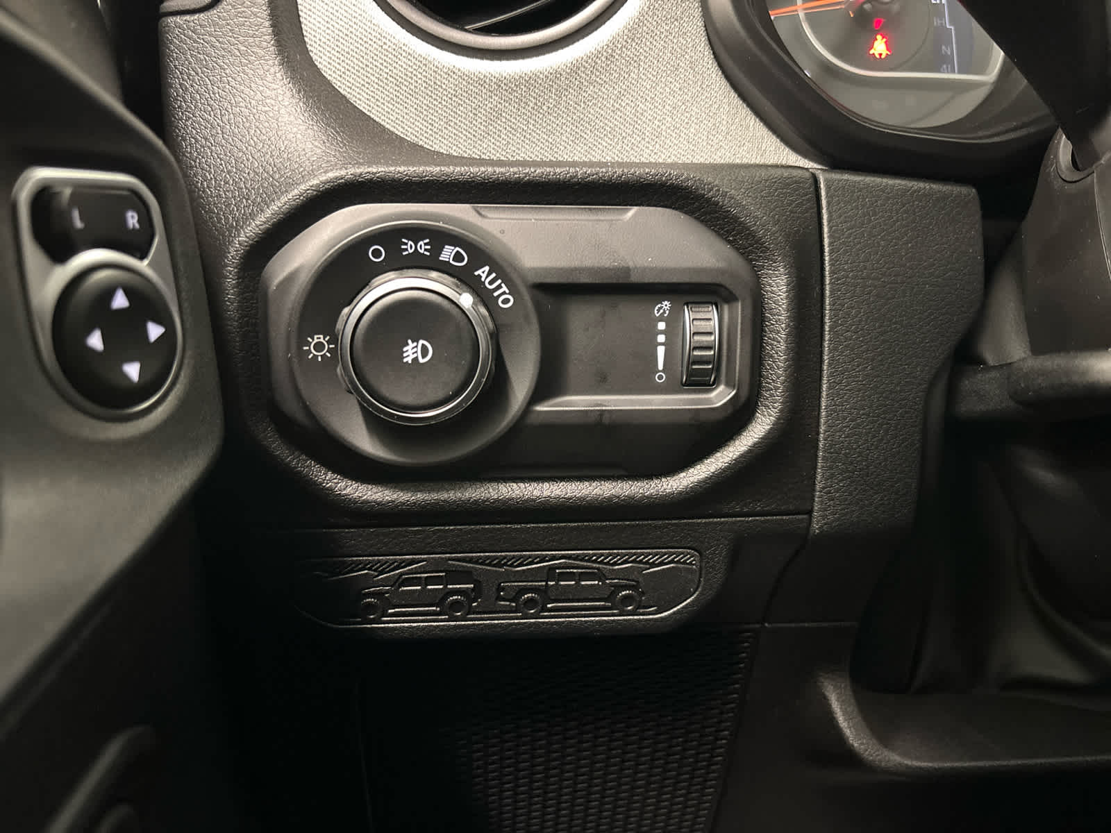 2026 Jeep Wrangler 2-Door Willys - Photo 21