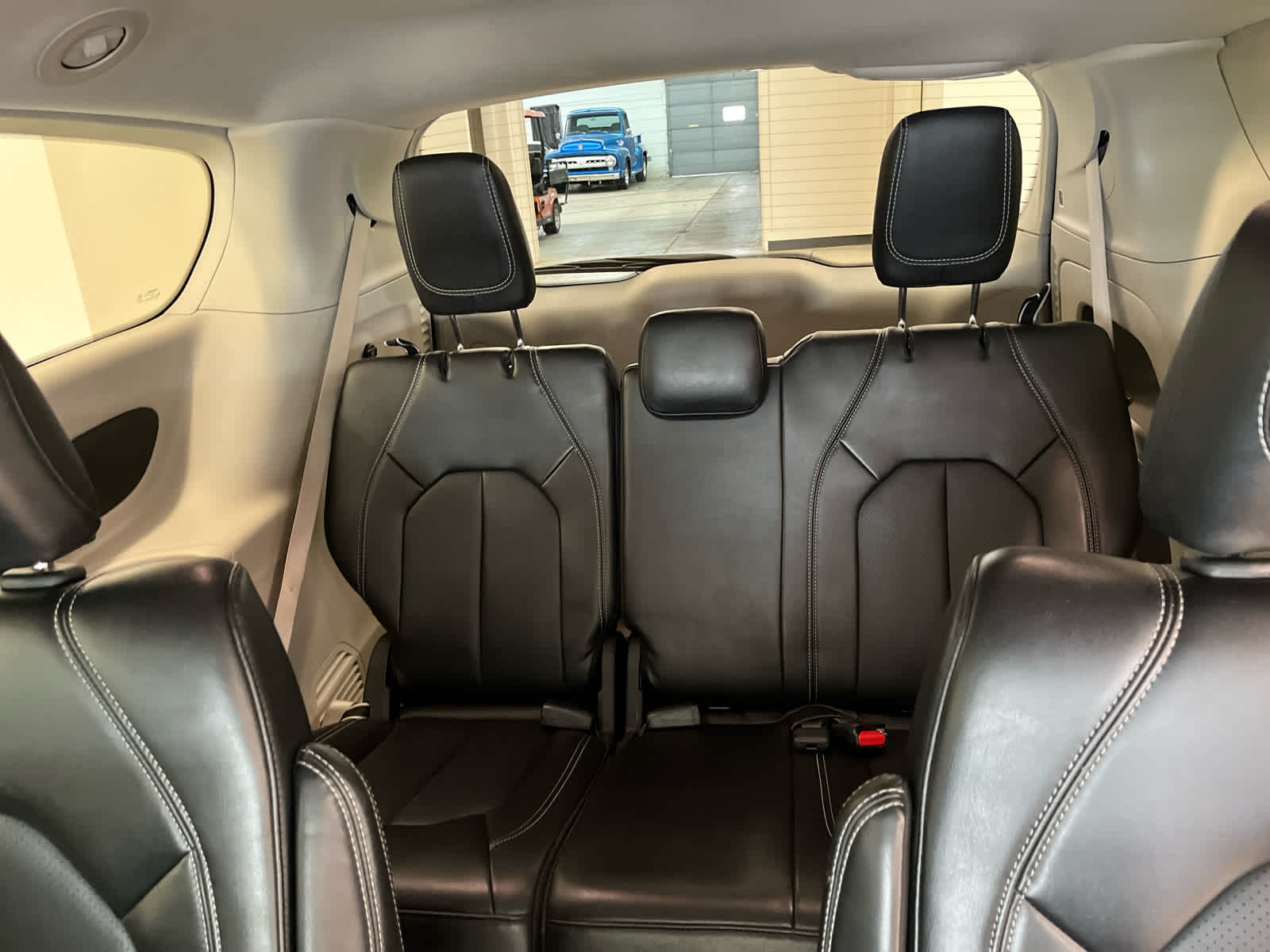 2024 Chrysler Pacifica Touring L - Photo 14
