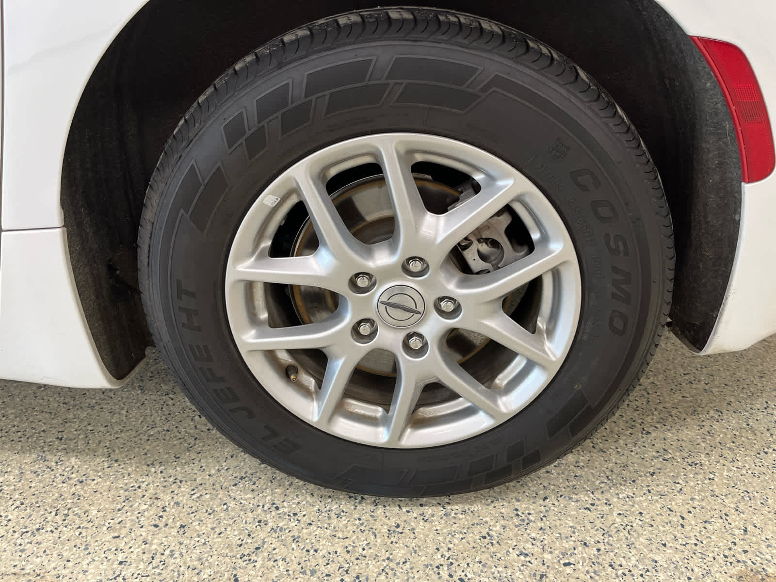 2024 Chrysler Pacifica Touring L - Photo 11