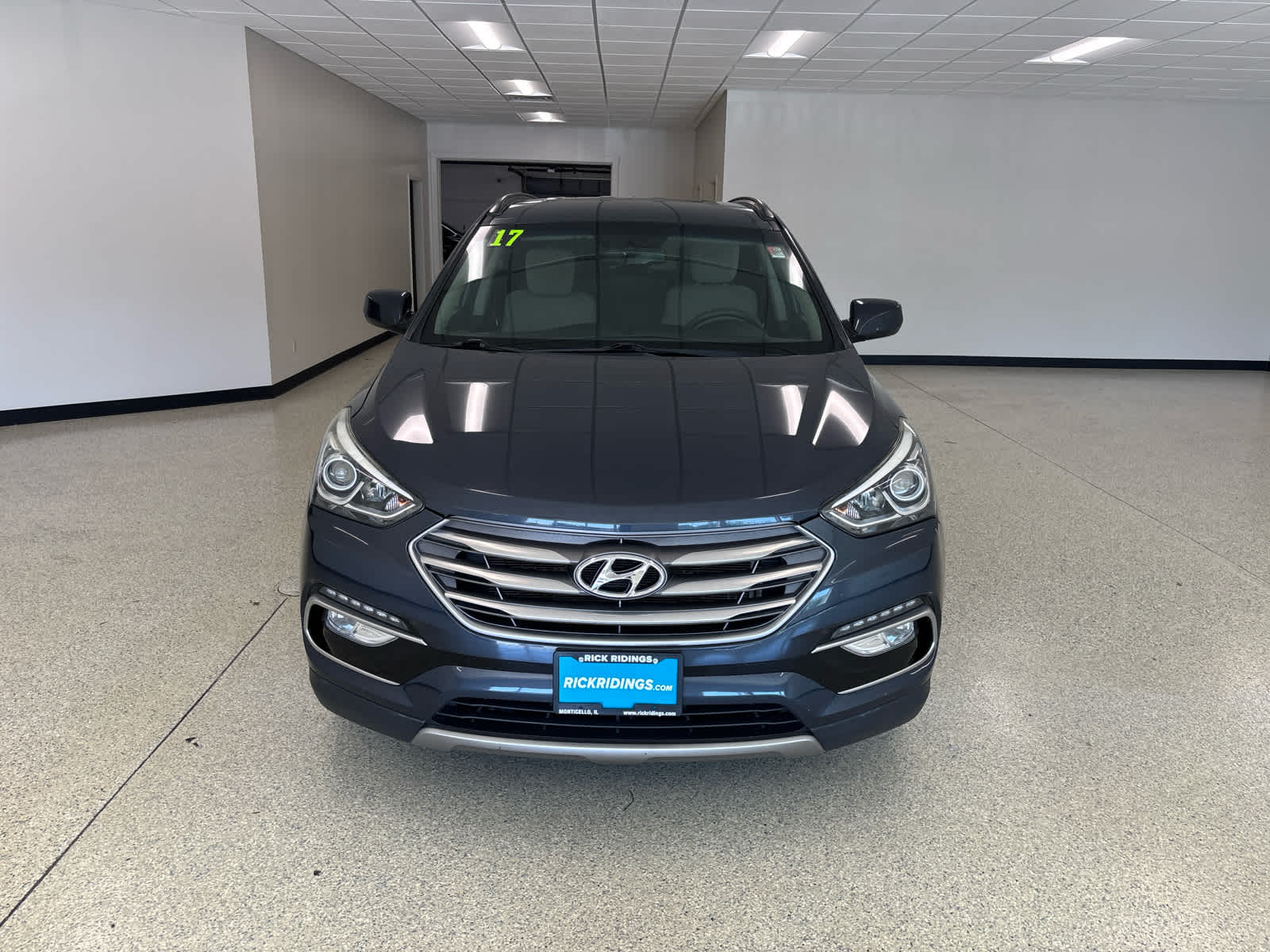Used 2017 Hyundai Santa Fe Sport with VIN 5NMZUDLBXHH009493 for sale in Monticello, IL