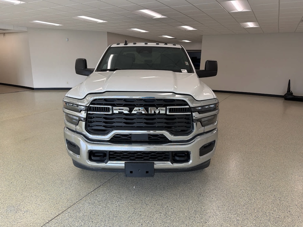 New 2026 Ram 3500 TRADESMAN CREW CAB 4X4 8' BOX Pickup