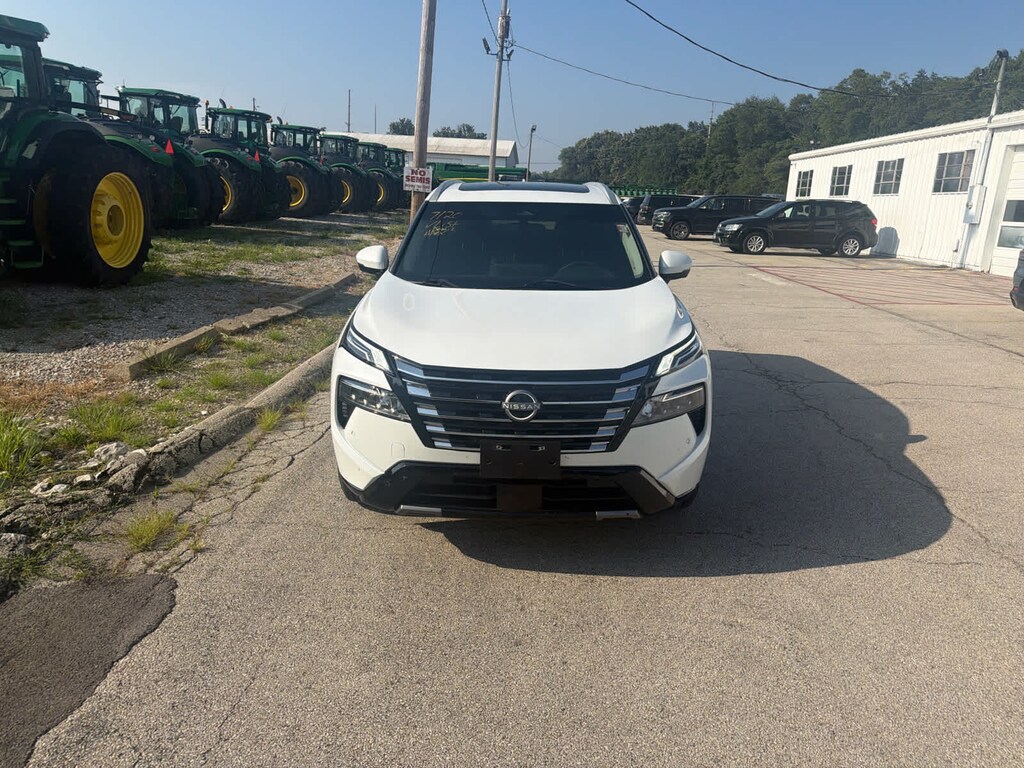 Used 2024 Nissan Rogue Platinum AWD