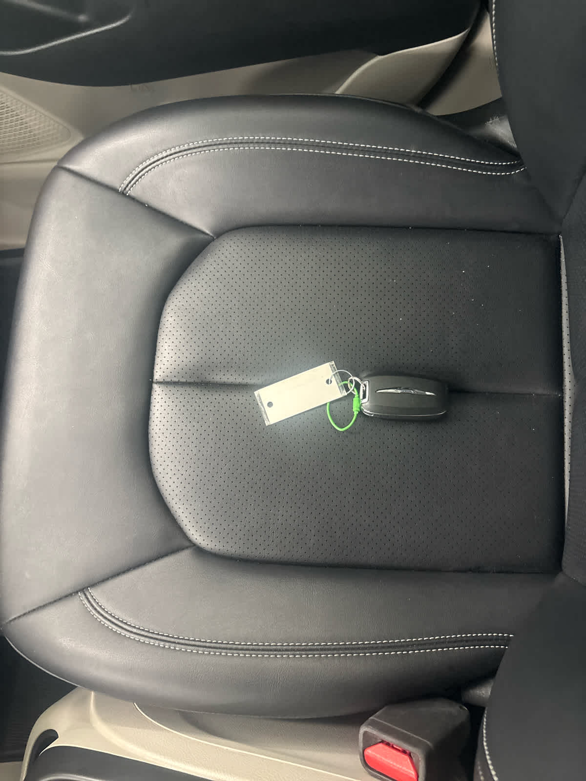 2024 Chrysler Pacifica Touring L photo 3