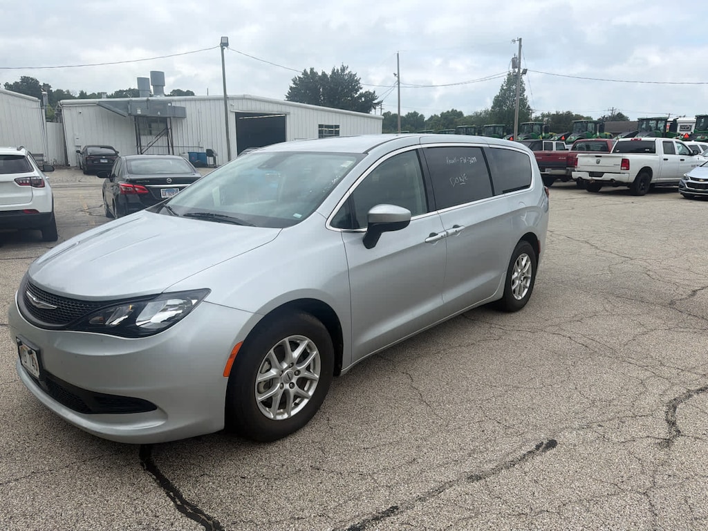 Used 2023 Chrysler Voyager LX FWD