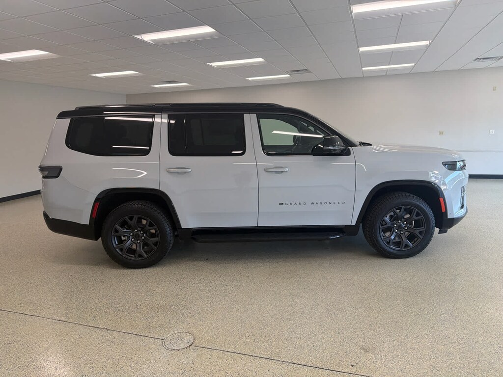 New 2026 Jeep Grand Wagoneer UPLAND 4X4 Sport Utility