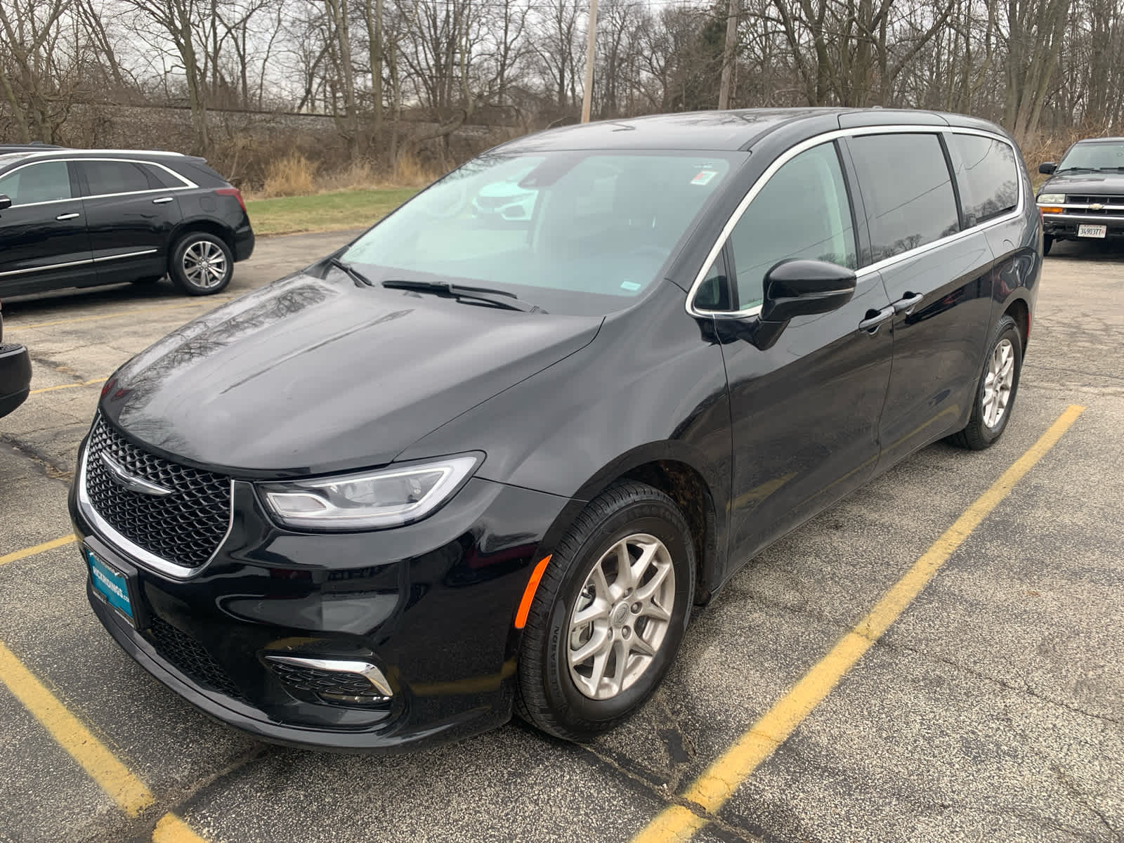 2024 Chrysler Pacifica Touring L's photo