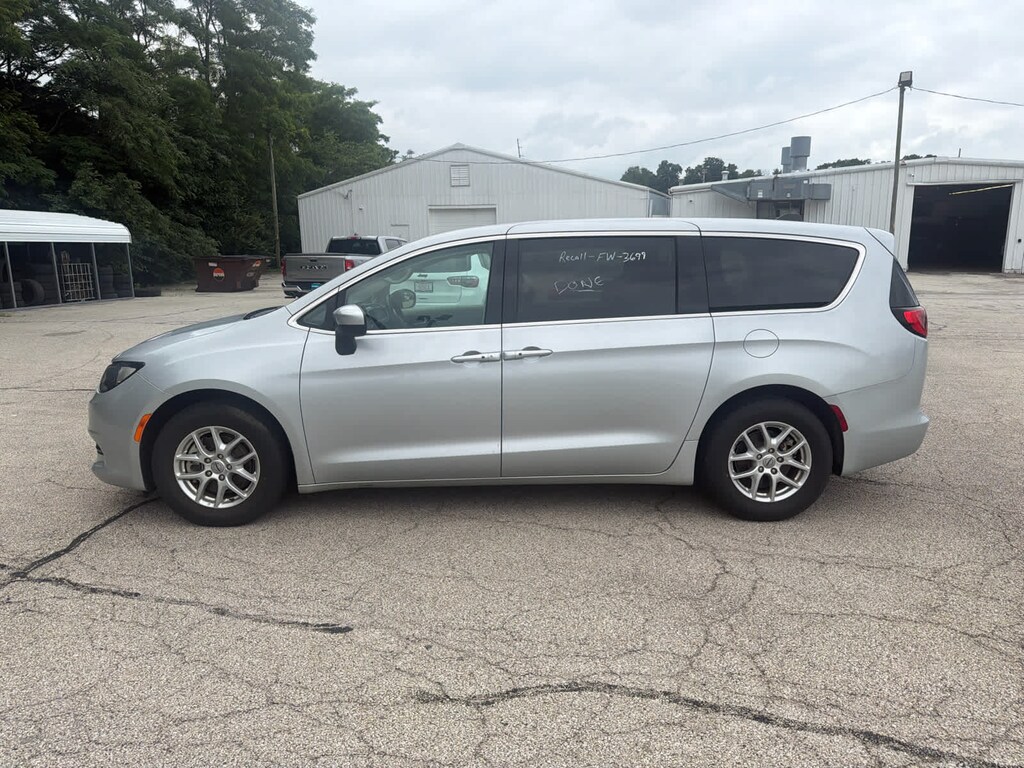 Used 2023 Chrysler Voyager LX FWD