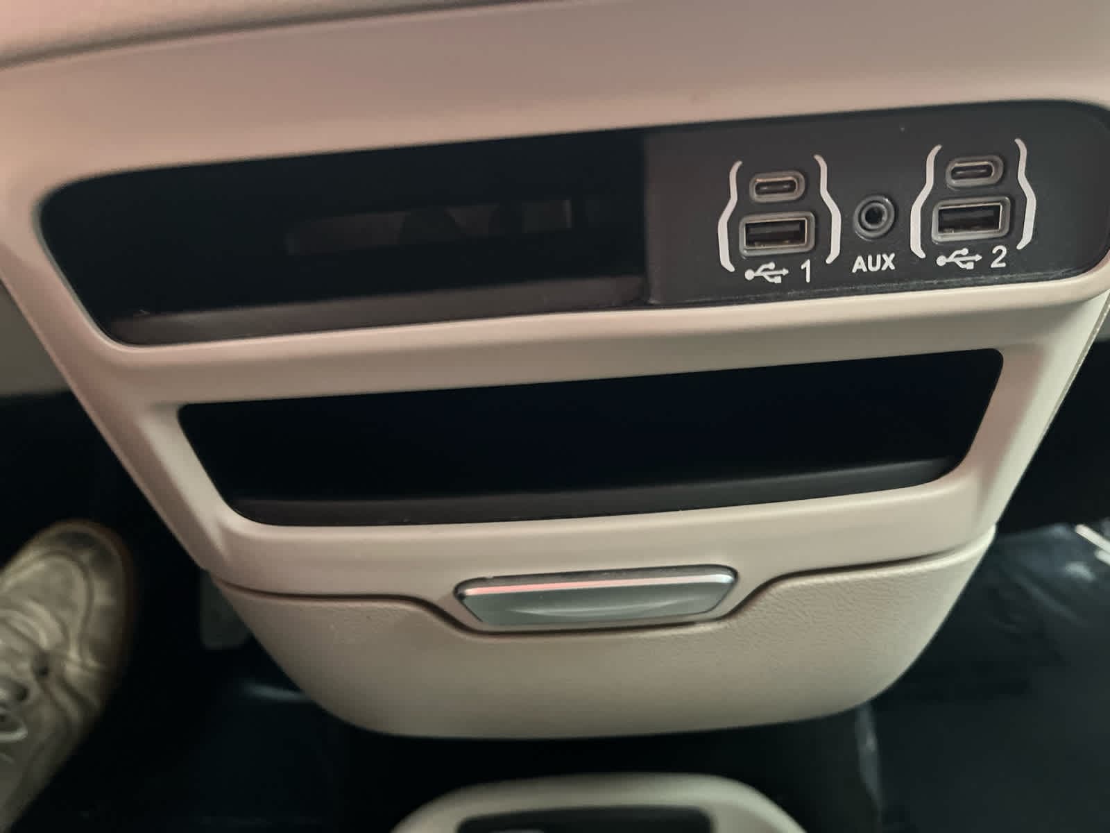 2024 Chrysler Pacifica Touring L - Photo 30