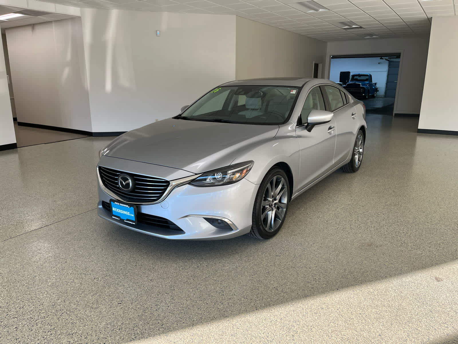 2016 Mazda MAZDA6 i Grand Touring's photo