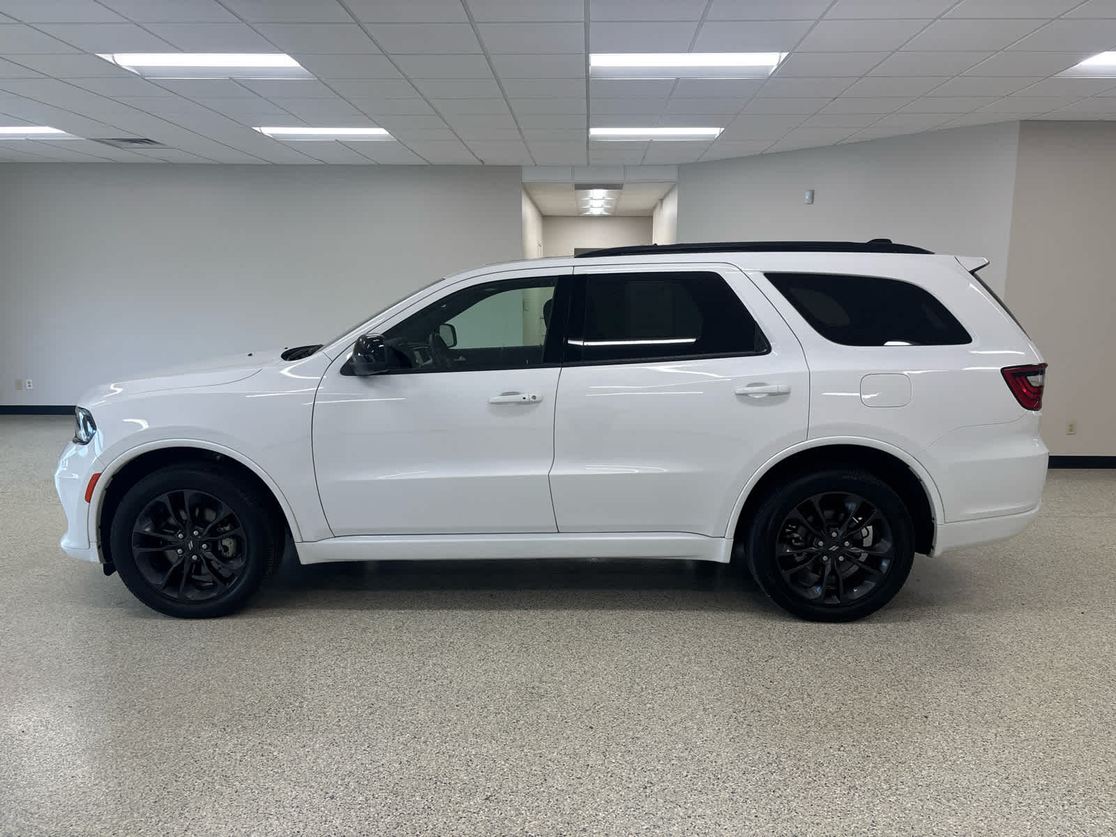 2024 Dodge Durango SXT - Photo 10