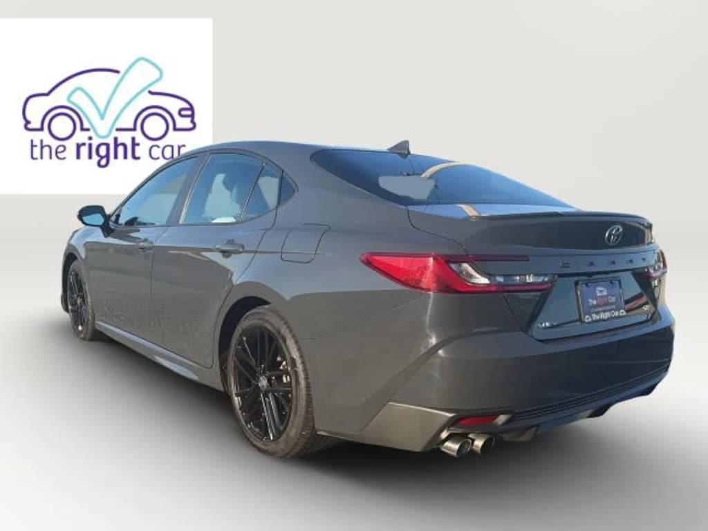 Used 2025 Toyota Camry SE Sedan 4D Sedan