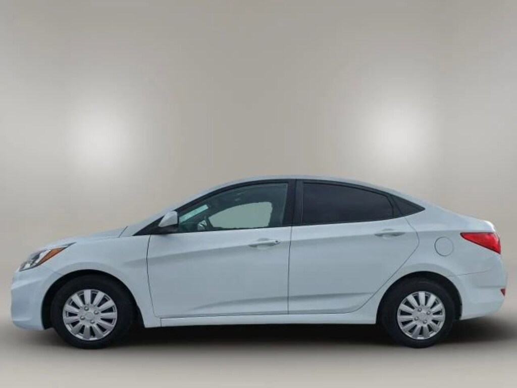 Used 2017 Hyundai Accent SE Sedan