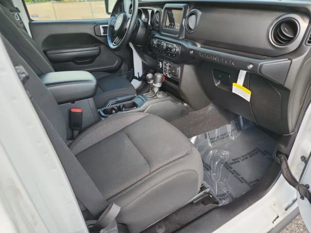 2023 Jeep Wrangler 4-Door Willys - Photo 13