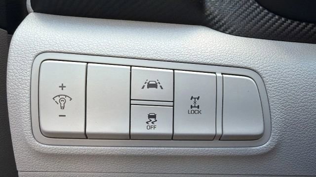 2020 Hyundai Tucson SE - Photo 17