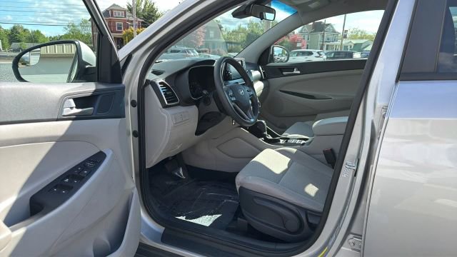 2020 Hyundai Tucson SE - Photo 9