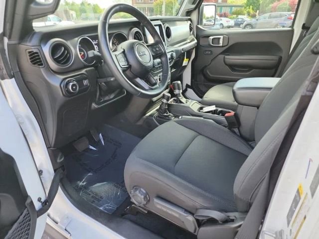 2023 Jeep Wrangler 4-Door Willys - Photo 9