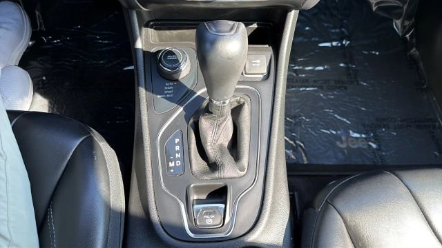 2019 Jeep Cherokee Latitude Plus - Photo 16