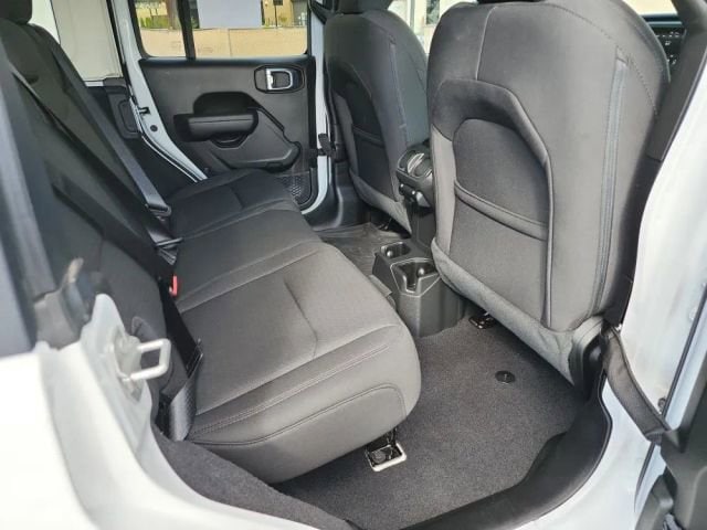 2023 Jeep Wrangler 4-Door Willys - Photo 12