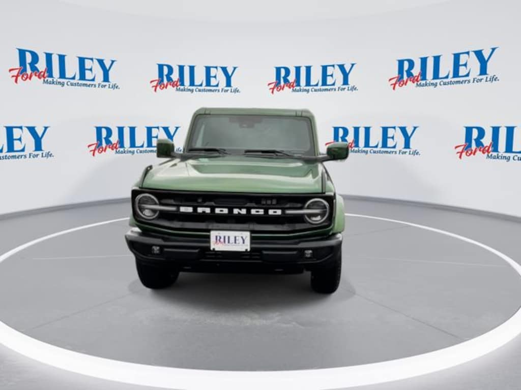 New 2025 Ford Bronco Outer Banks SUV