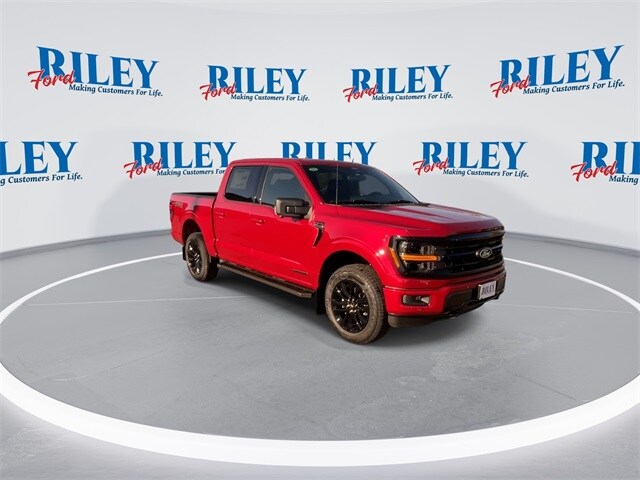 2025 Ford F-150 XLT photo 3