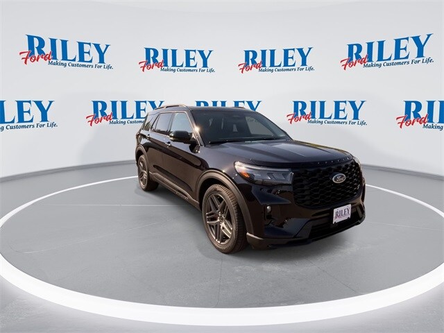 2025 Ford Explorer ST photo 3