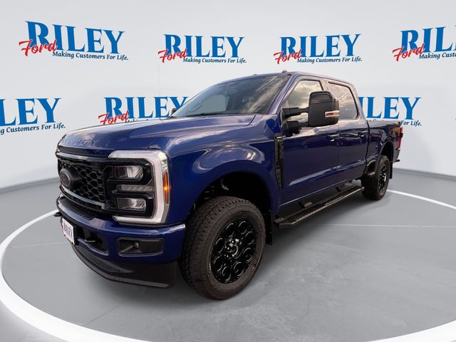 2026 Ford F-350 Super Duty Lariat's photo