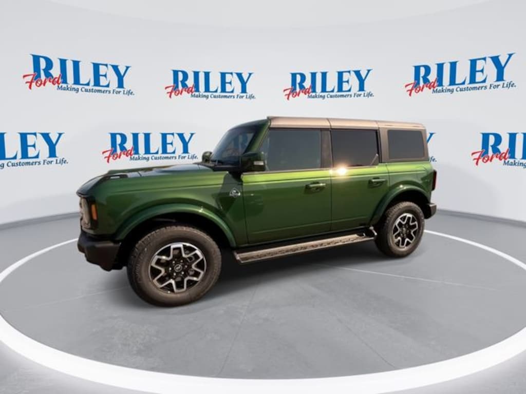 New 2025 Ford Bronco Outer Banks SUV