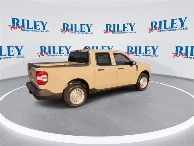 2025 Ford Maverick XL photo 2