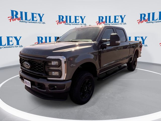 2026 Ford F-250 Super Duty XL's photo