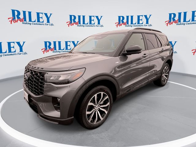2026 Ford Explorer ST-LINE's photo