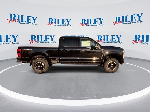 2026 Ford F-250 photo 3