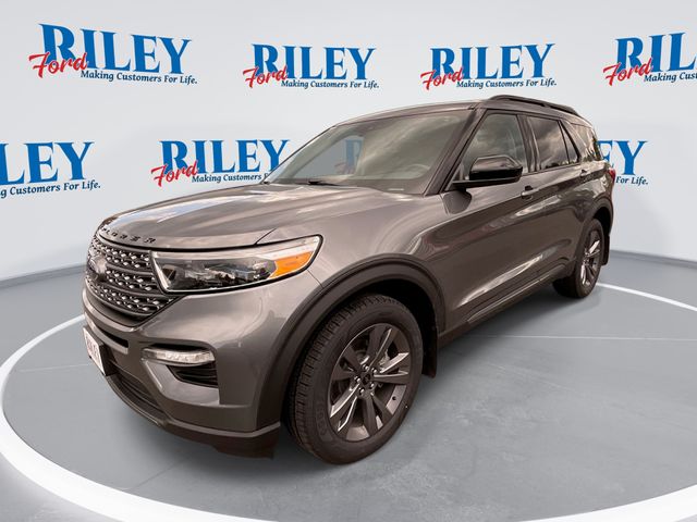 2023 Ford Explorer XLT's photo