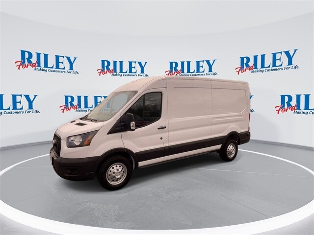 2025 Ford Transit photo 3