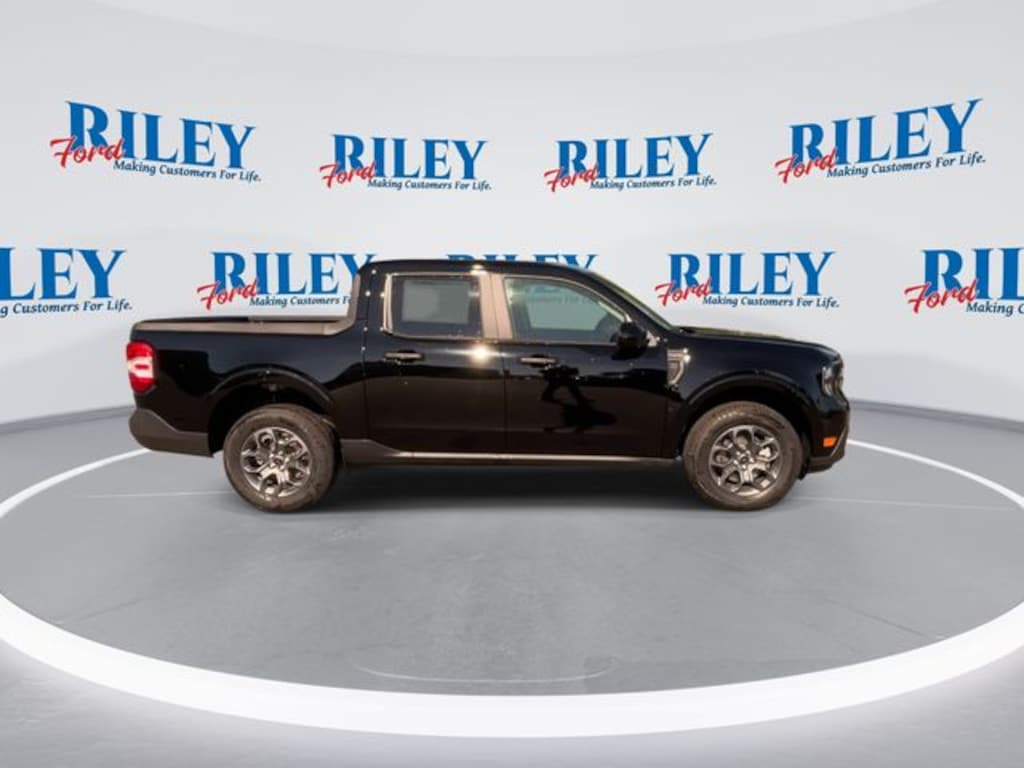 New 2025 Ford Maverick XLT Truck