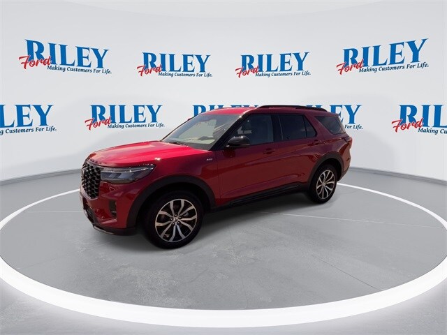 2025 Ford Explorer ST-Line photo 2
