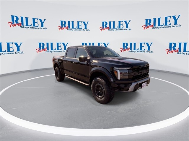2025 Ford F-150 Raptor photo 2