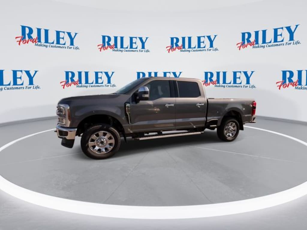 New 2026 Ford F-250SD Lariat Truck