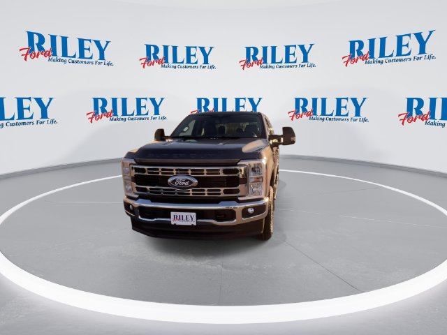 New 2027 Ford F-250SD XLT Truck