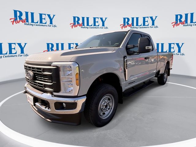 2025 Ford F-250 Super Duty XL's photo