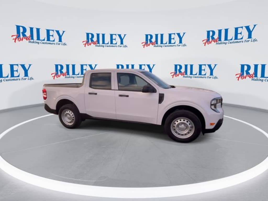 New 2025 Ford Maverick XL Truck