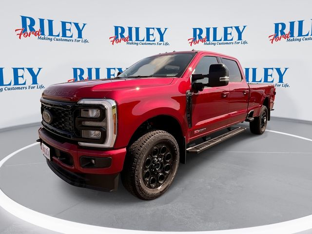 2025 Ford F-350 Super Duty Lariat's photo