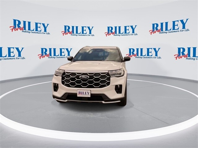 2025 Ford Explorer Platinum photo 3