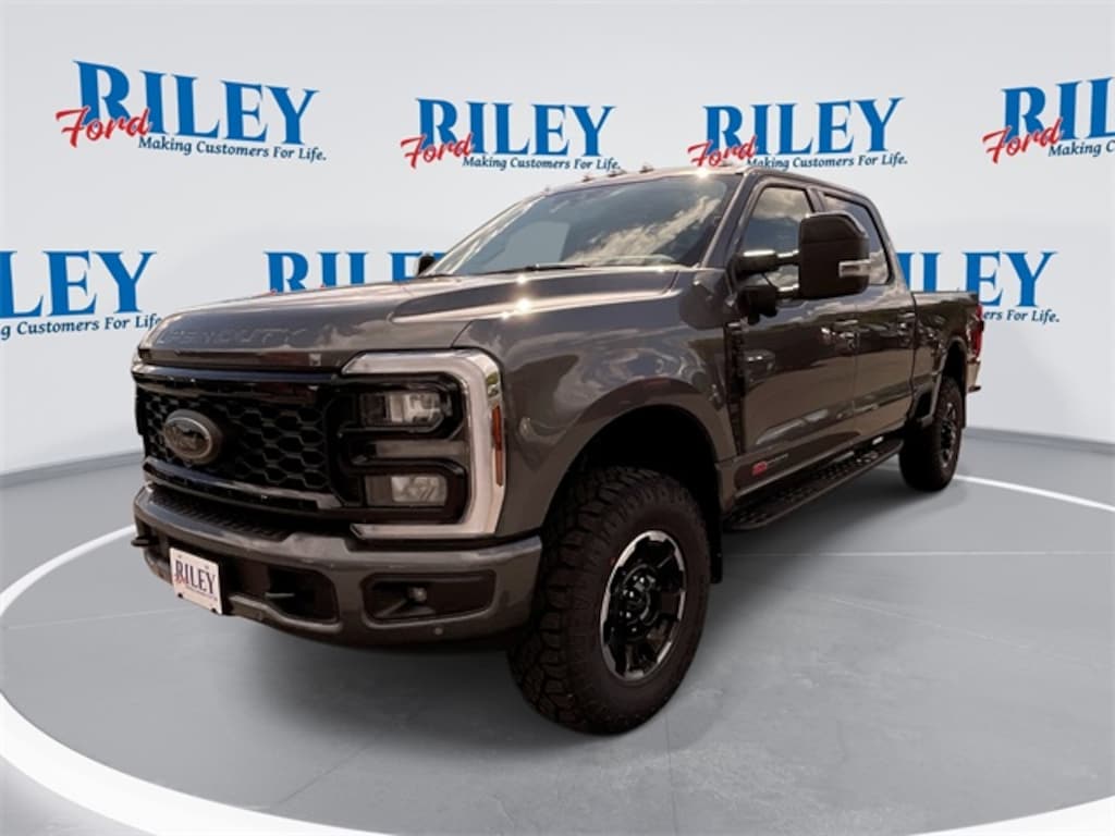 New 2026 Ford F-350SD Lariat Truck