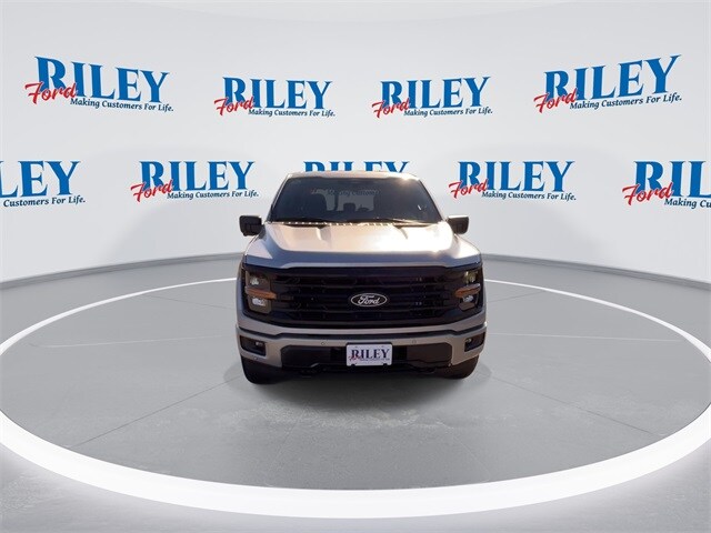 2025 Ford F-150 XLT photo 3