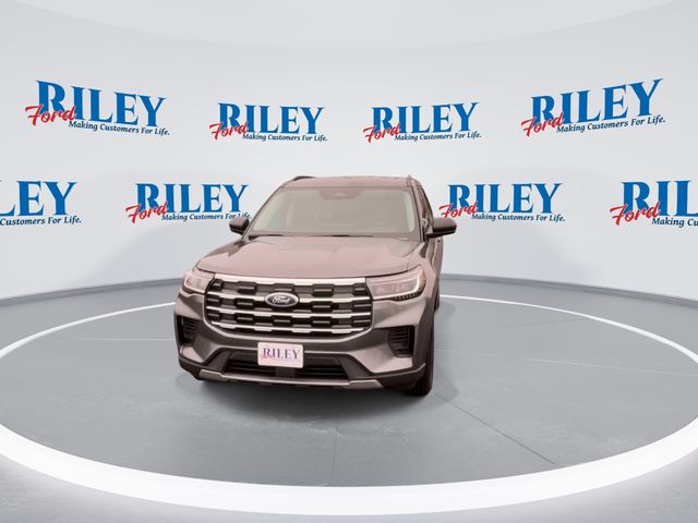 2026 Ford Explorer photo 3