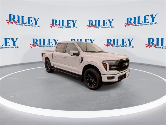 2025 Ford F-150 Lariat photo 2
