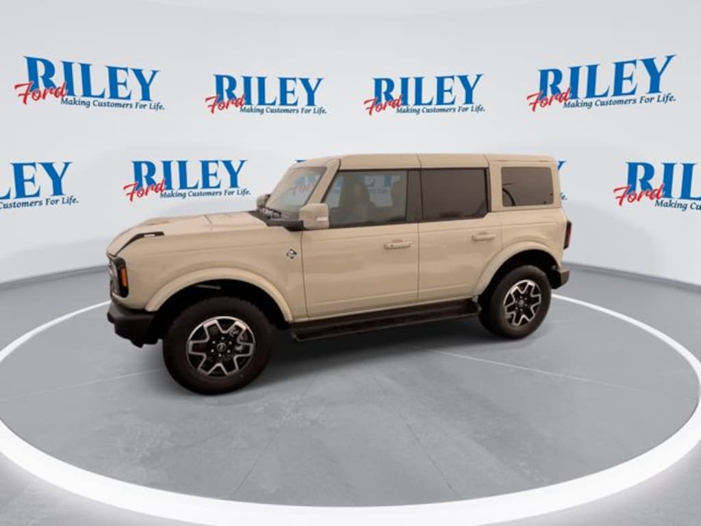 New 2025 Ford Bronco Outer Banks SUV