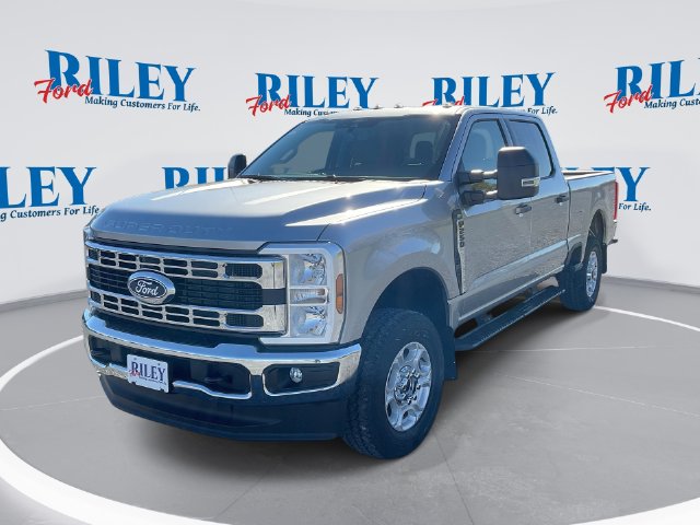 New 2027 Ford F-250SD XLT Truck