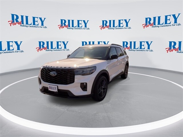 2025 Ford Explorer ST-Line photo 3