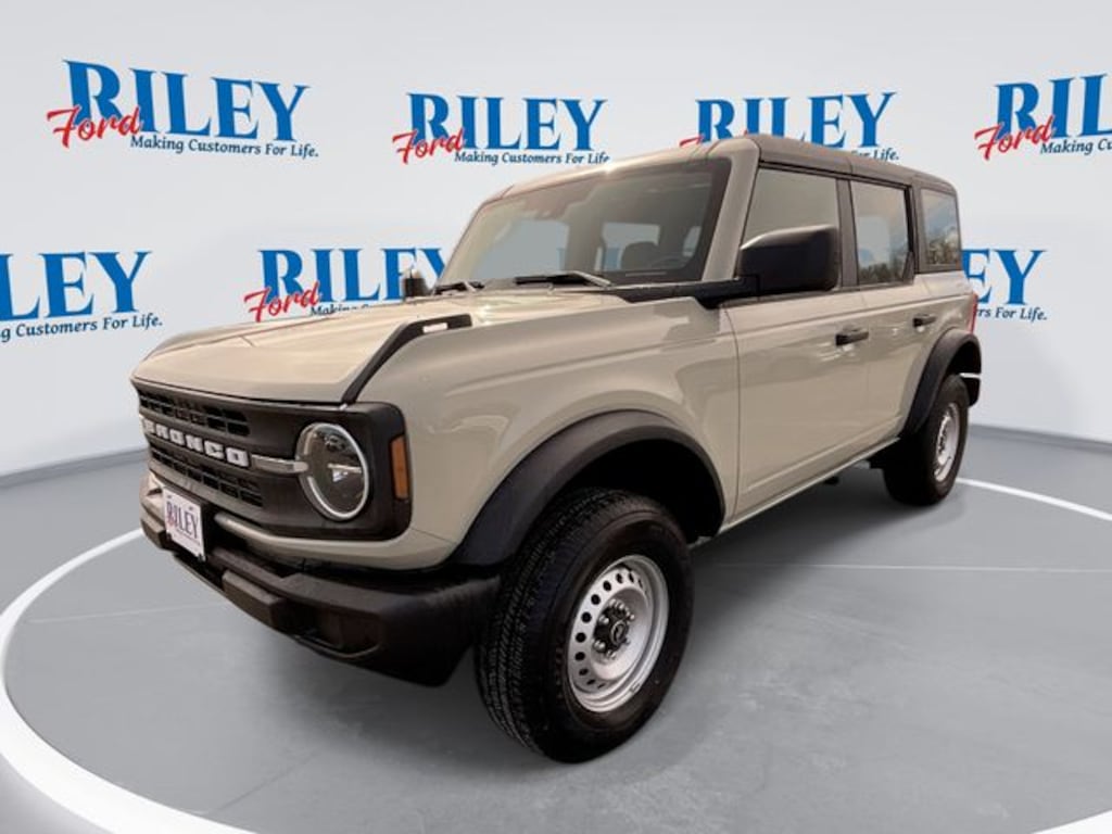 New 2026 Ford Bronco Base SUV